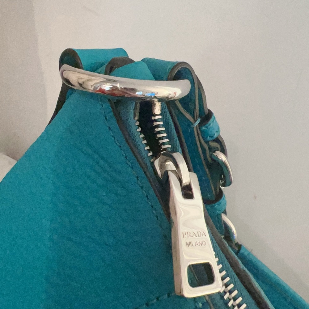 Prada bag - Picture 5 of 16